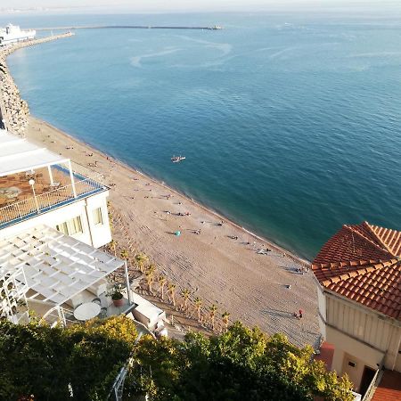 Il Sogno... Bed & Breakfast Salerno Ngoại thất bức ảnh